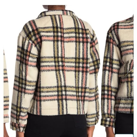 NWT Bagatelle COZY brushed knit Plaid Shacket - Picture 4 of 8